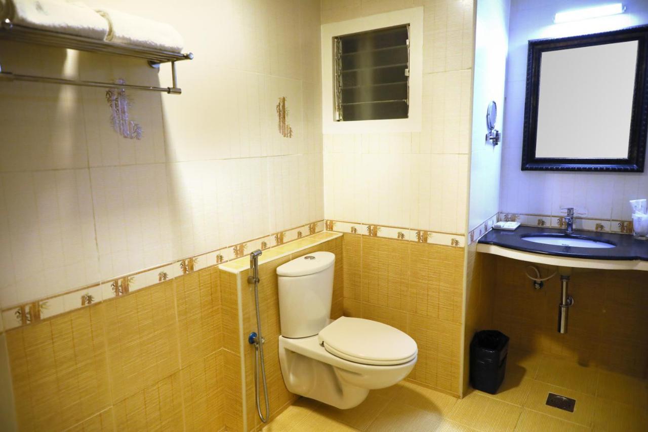 Taz Kamar Family Hotel Chennai Eksteriør bilde